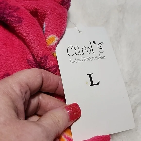 BED & BATH ๐ COLLECTION CAROL'S. BATH ROBE. - Picture 3 of 9